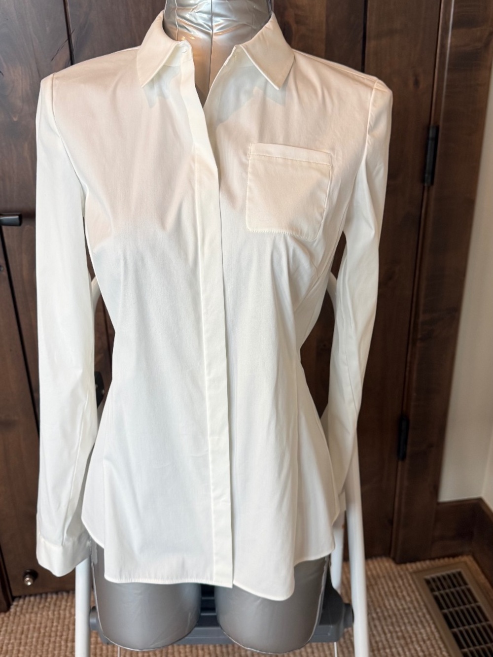 LAFAYETTE 148 LONG SLEEVED WHITE BLOUSE. NWT SIZE 4